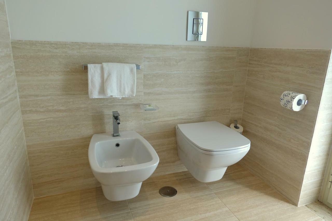 Amalfi - Positano Home & Breakfast Pontecagnano Bagian luar foto